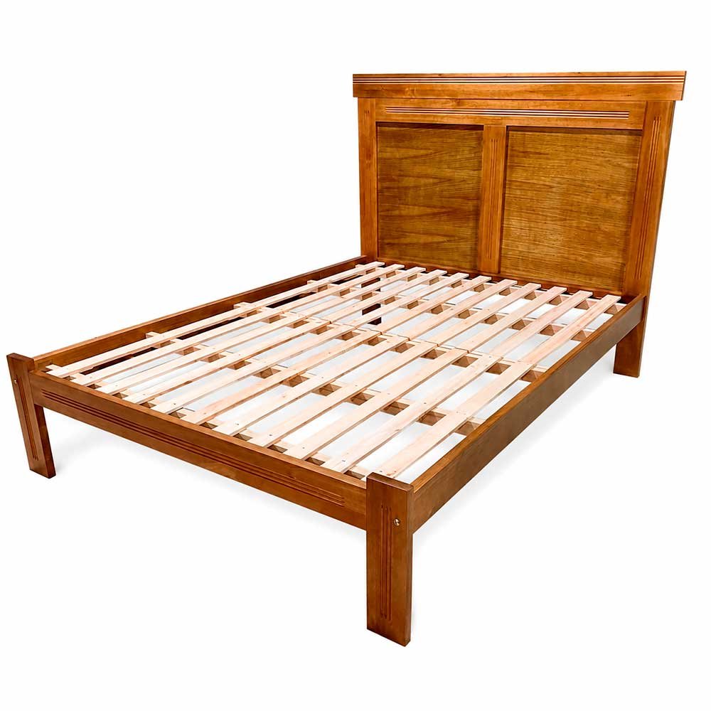 Cama Casal Stella 140 cm de Madeira Maciça